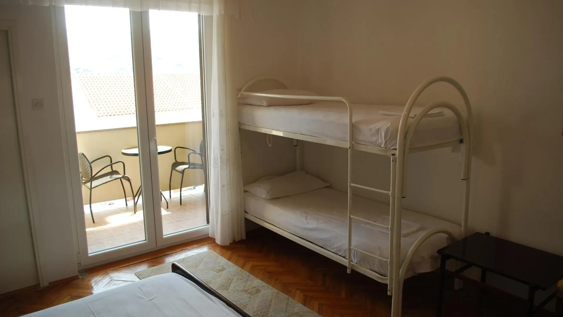 Apartments And Rooms By The Sea Pag - 11487 파그 게스트하우스